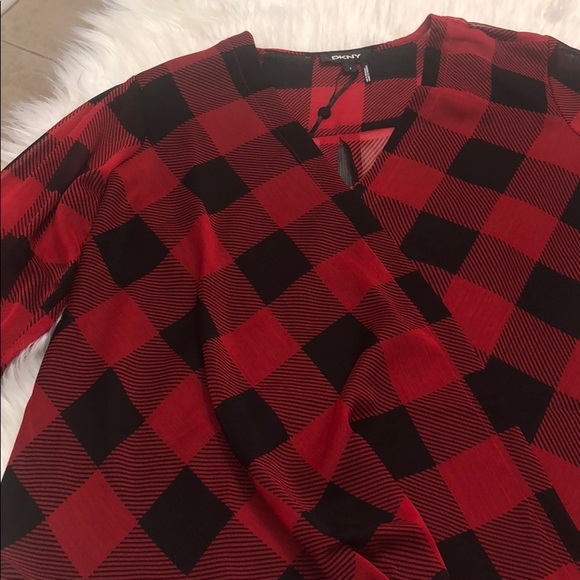 DKNY Printed Wrap Top Black Rudolf Red Multi - Picture 5 of 8